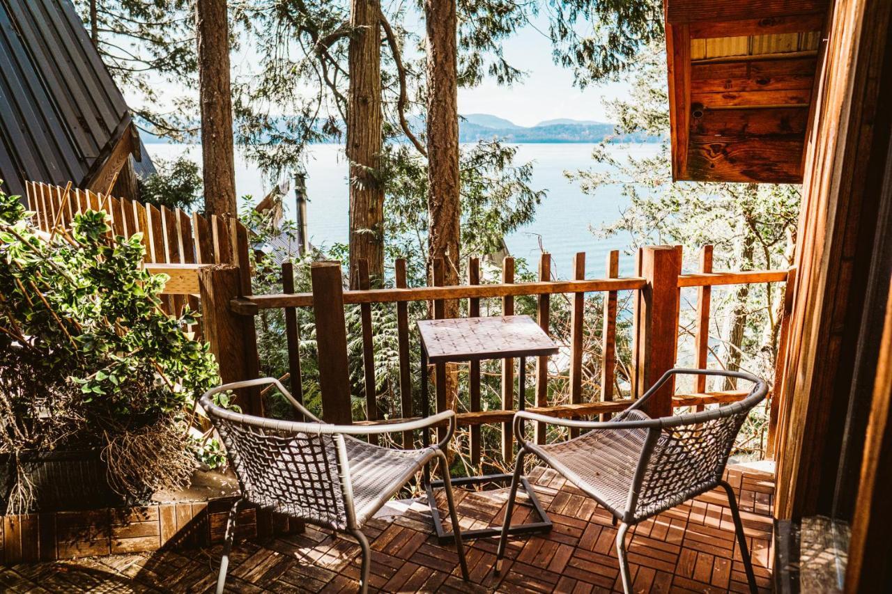 Serenity By The Sea Retreats Montague Harbour Exteriör bild