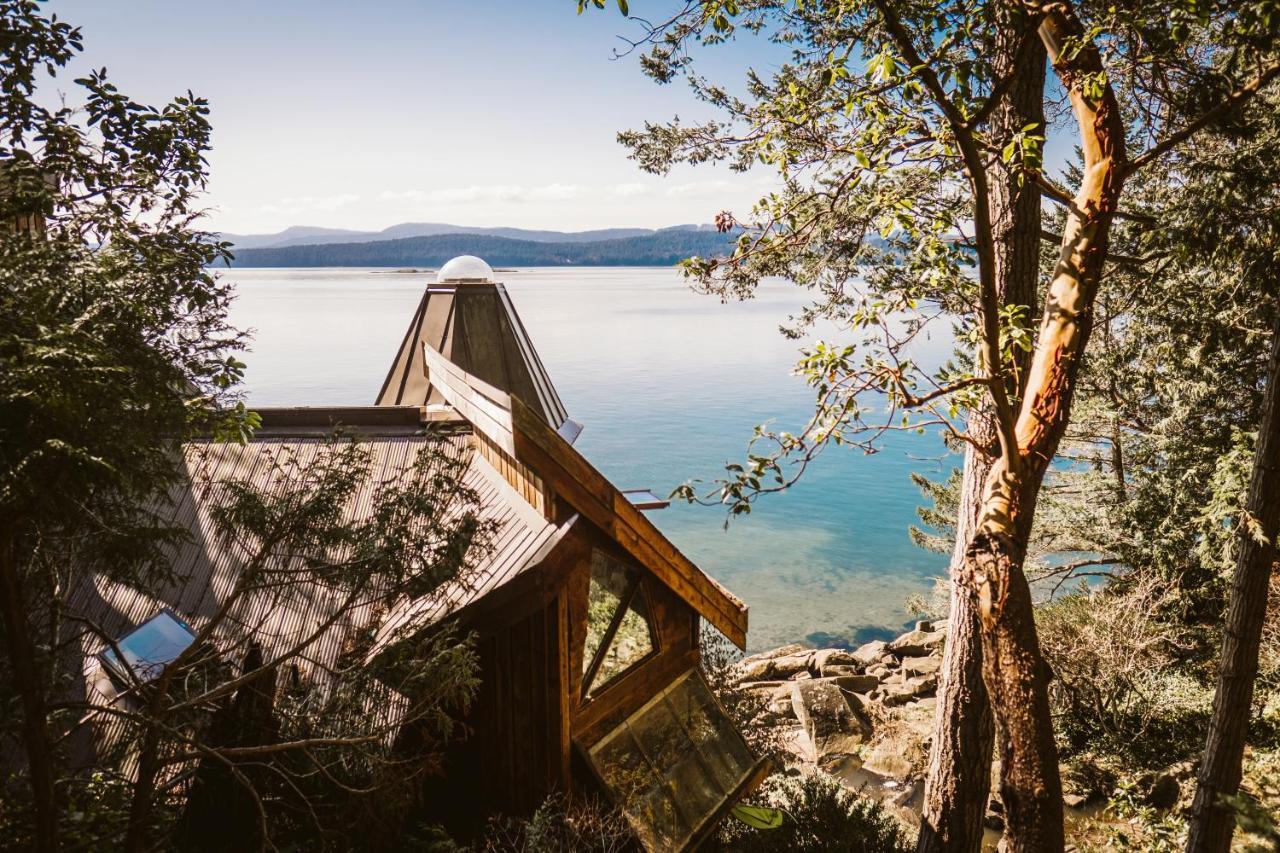 Serenity By The Sea Retreats Montague Harbour Exteriör bild